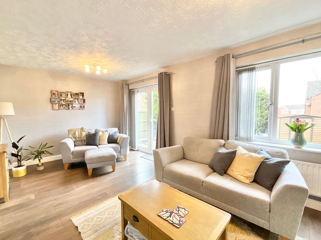 Property photo 2 of 26