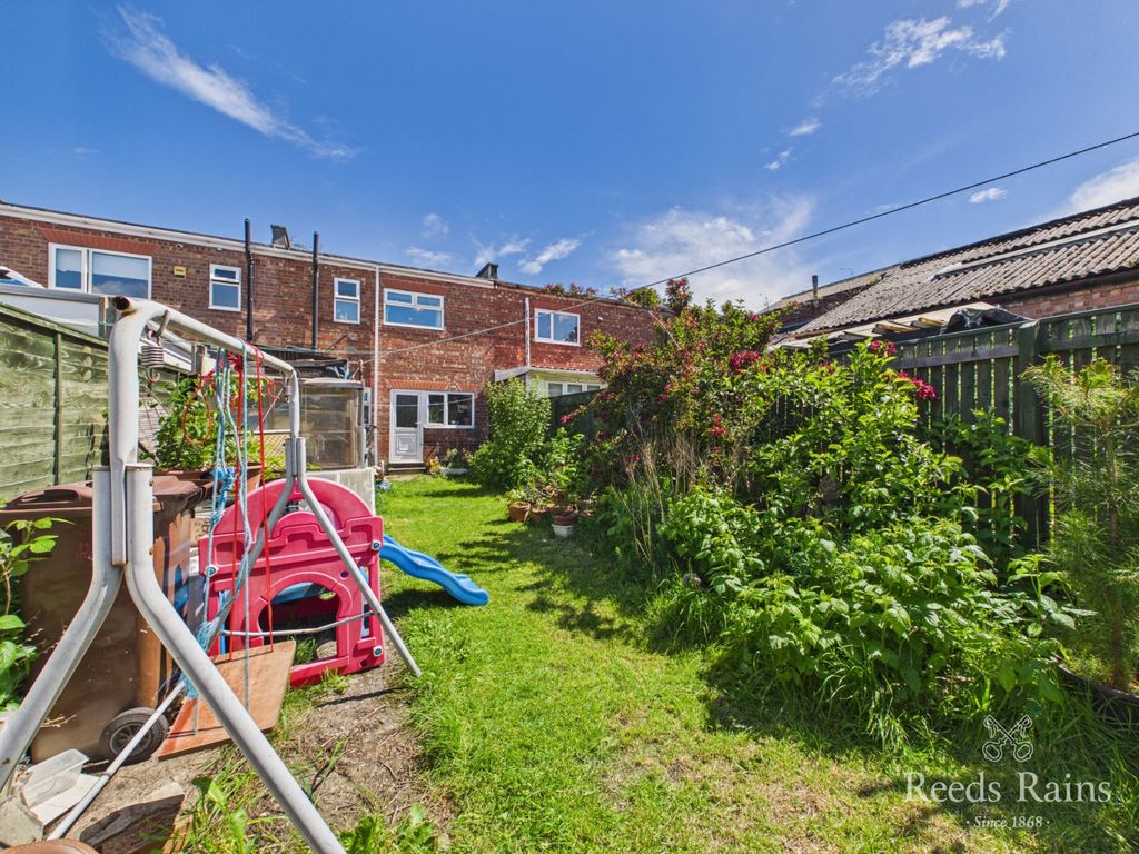 Property photo 2 of 16 Rear Garden