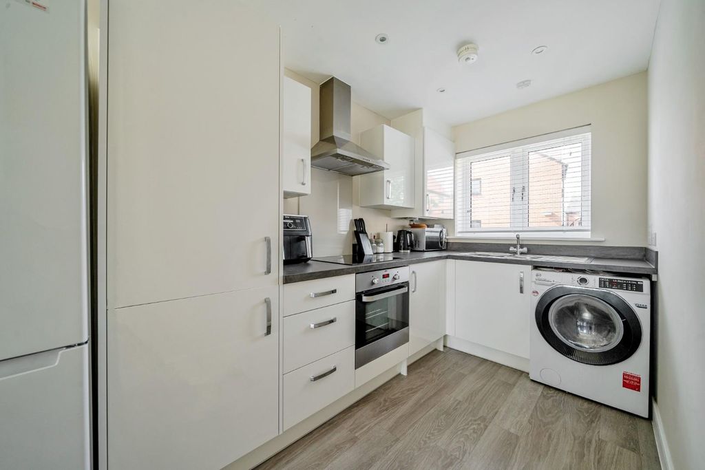 Property photo 2 of 18 1289011-28-6836d00Ea1Acd.Jpg