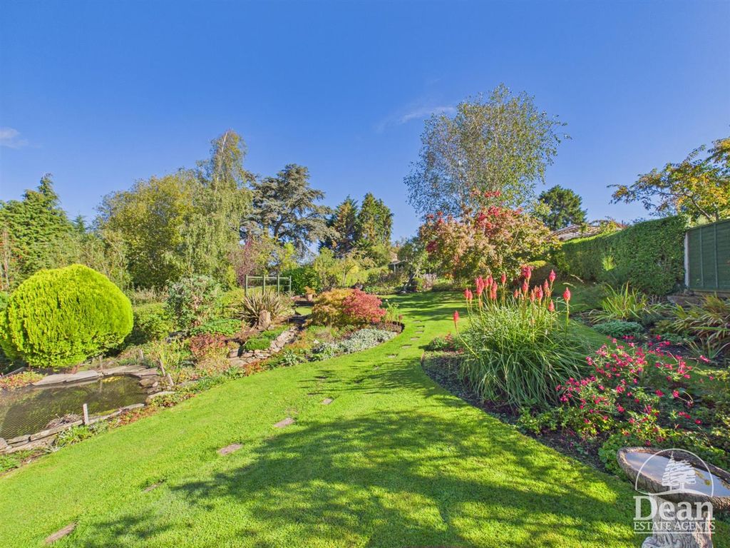 Property photo 2 of 25