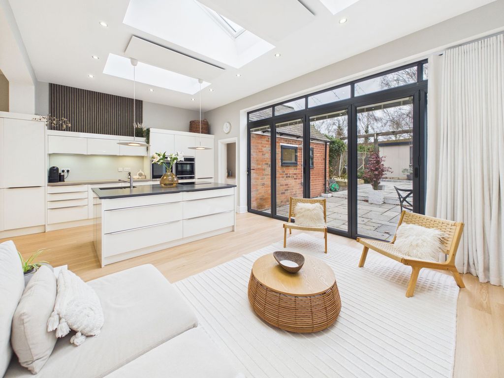 Property photo 3 of 29 Open-Plan Living