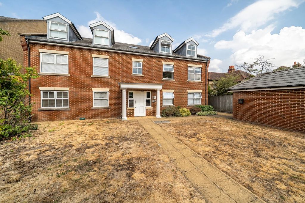 Property photo 1 of 11