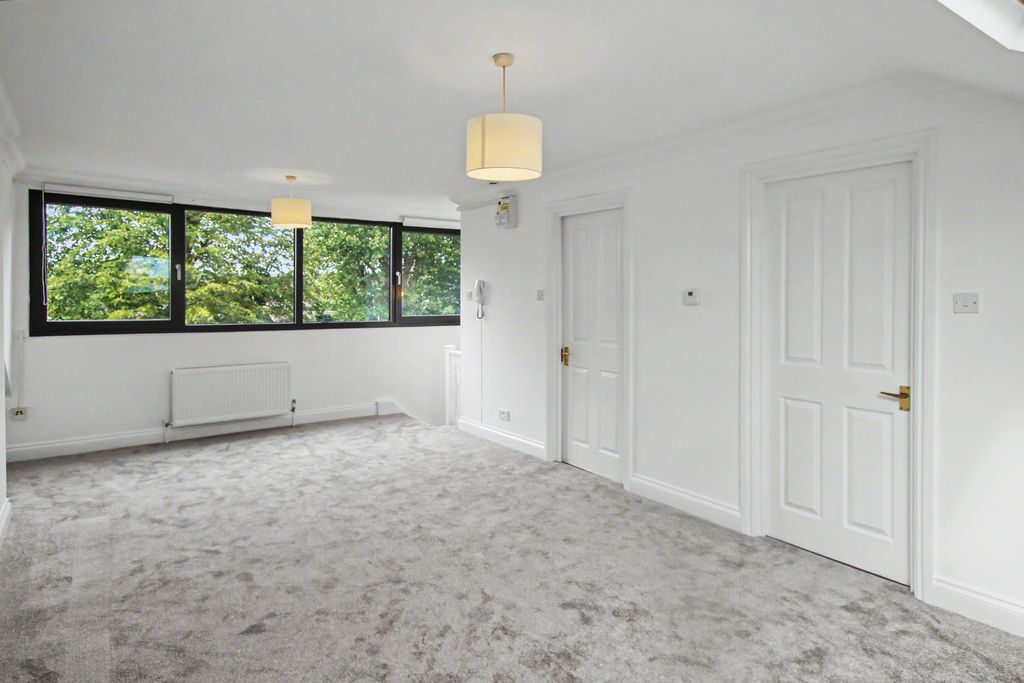 Property photo 2 of 9 2.Jpg
