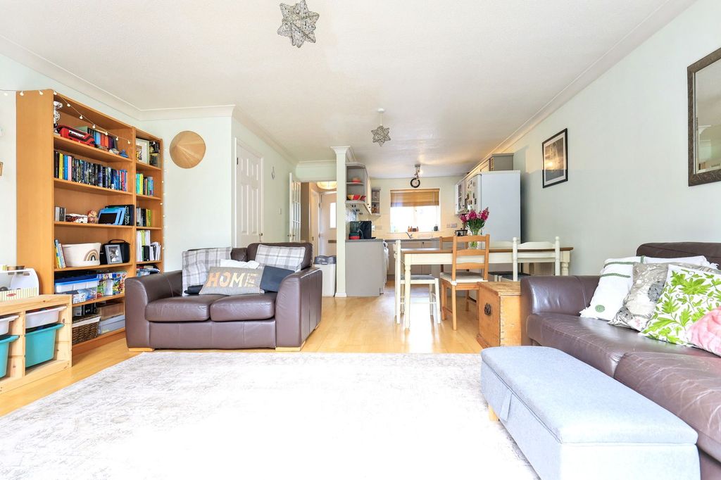 Property photo 3 of 13