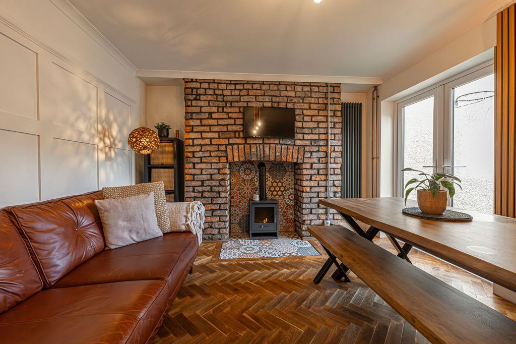 Property photo 1 of 56