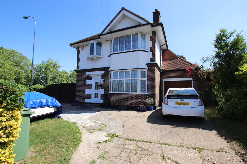 Property photo 1 of 18