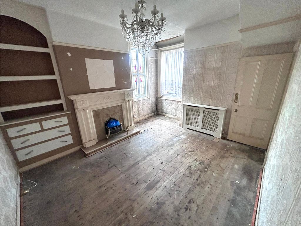 Property photo 3 of 8 Picture No. 04