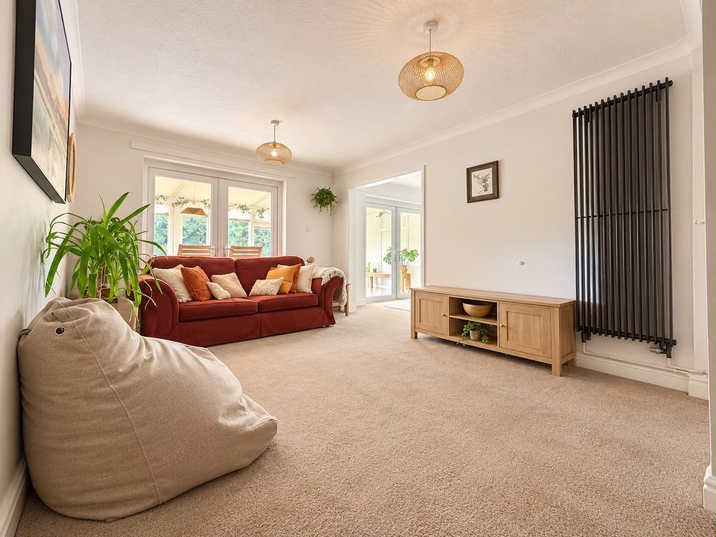 Property photo 3 of 11