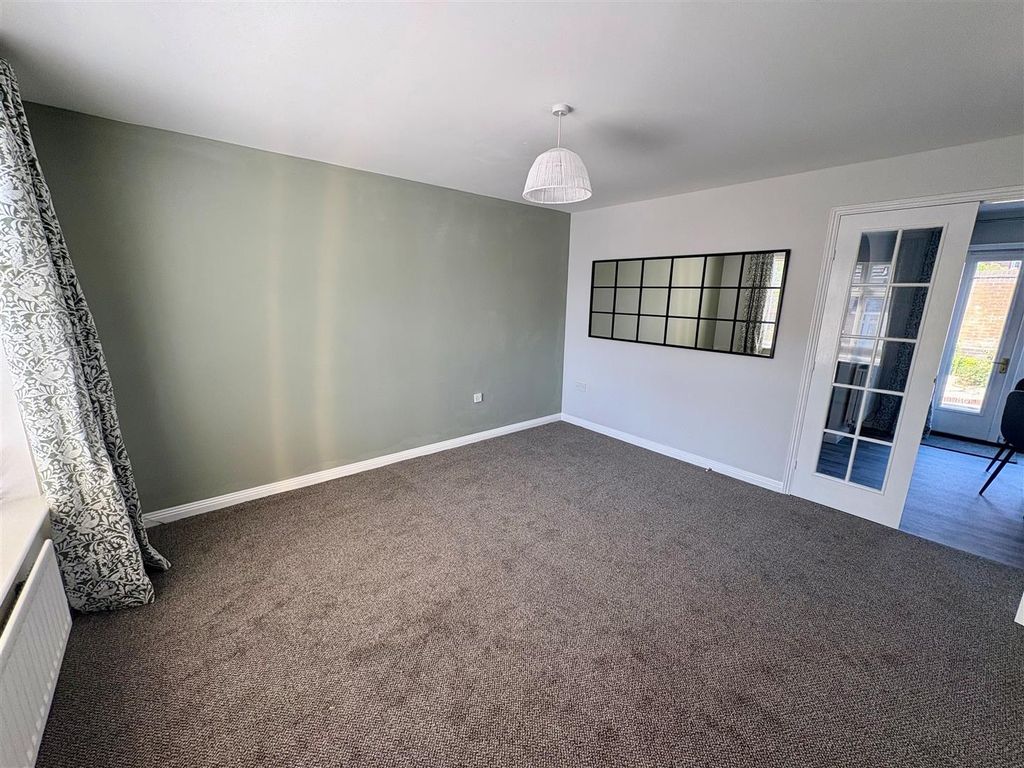 Property photo 2 of 11 8.Jpg