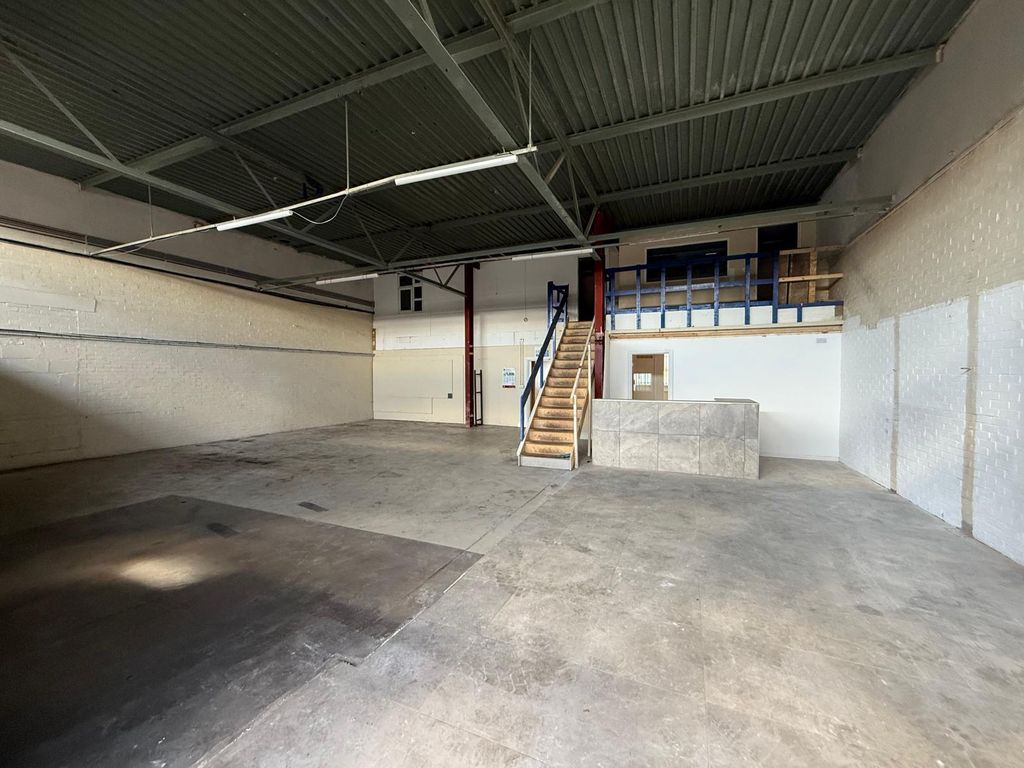 Property photo 2 of 6