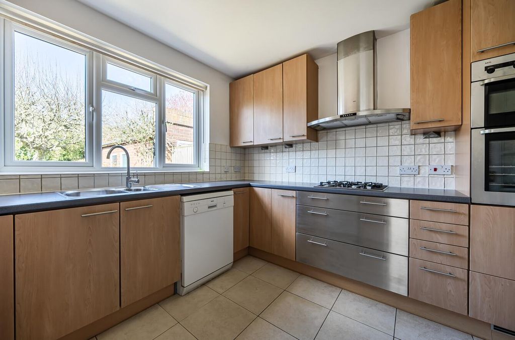 Property photo 3 of 15 1436546-7-69c50c552A1Bd.Jpg