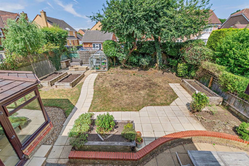 Property photo 2 of 25 8657059-Exterior09-800.Jpg