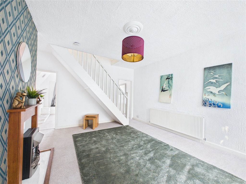 Property photo 3 of 19 Picture No. 02