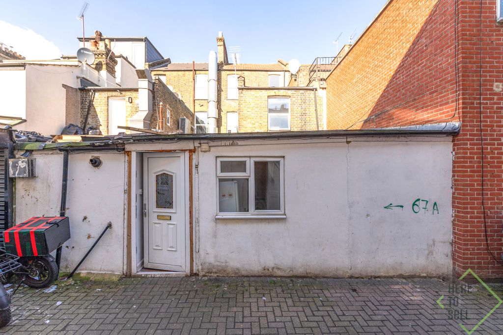 Property photo 2 of 8 Turnpike Lane, N8-1 (15)
