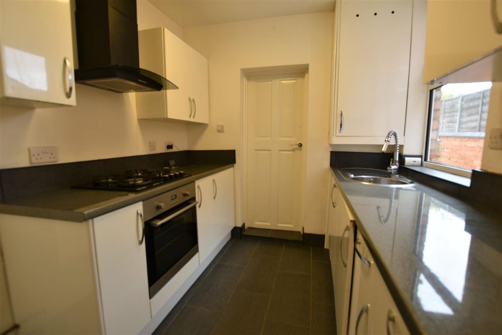 Property photo 2 of 15 Kitchen.Jpg