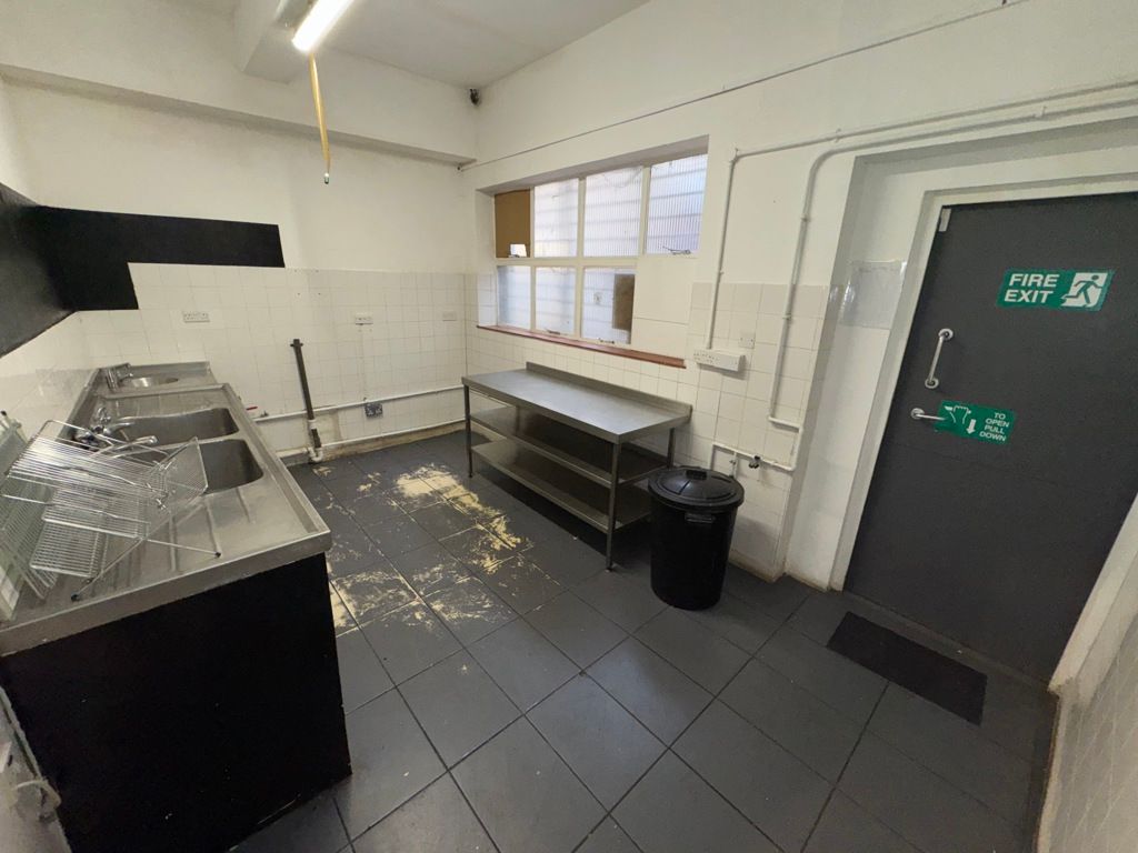 Property photo 3 of 7 Photo 15