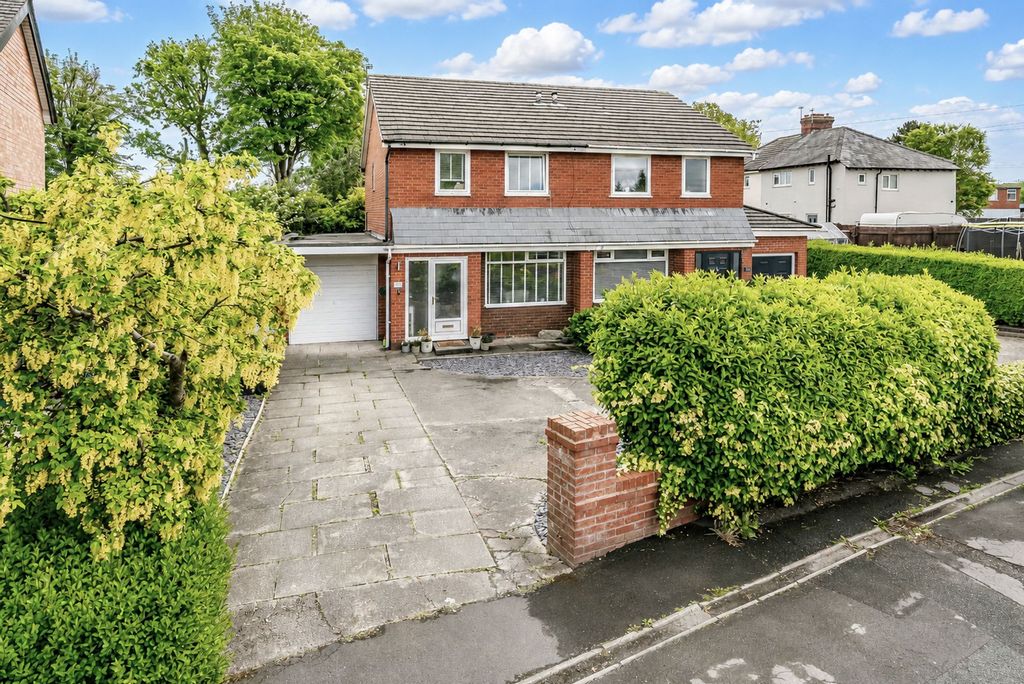 Property photo 1 of 40