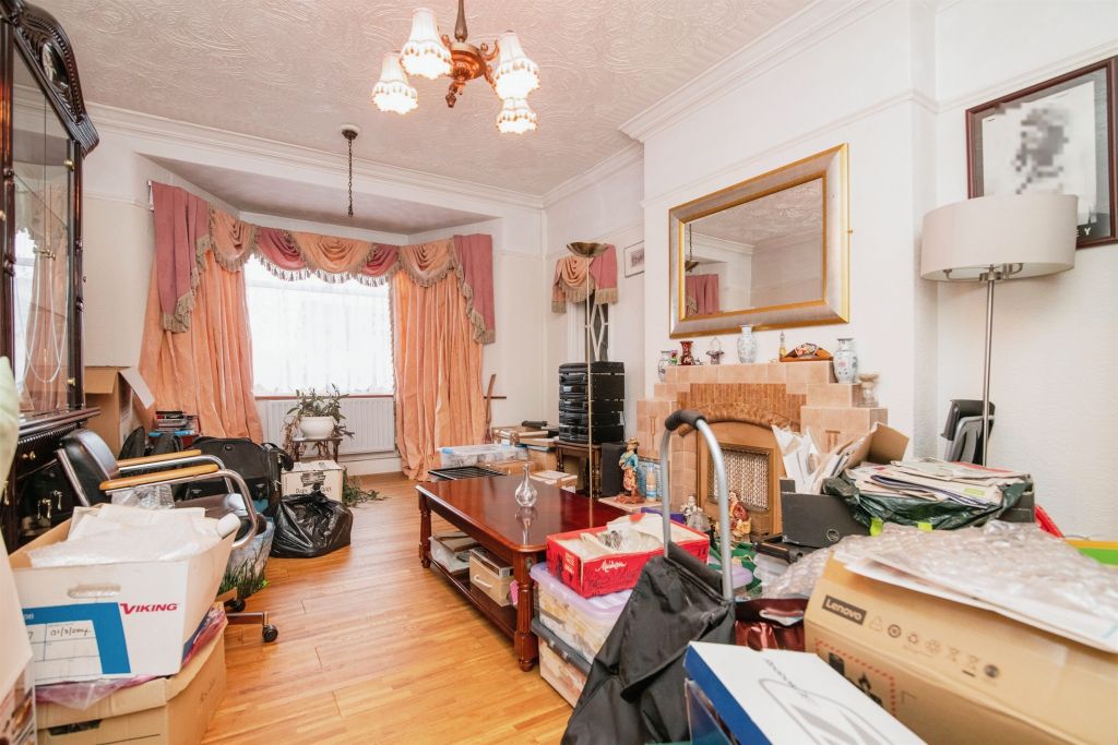 Property photo 2 of 17