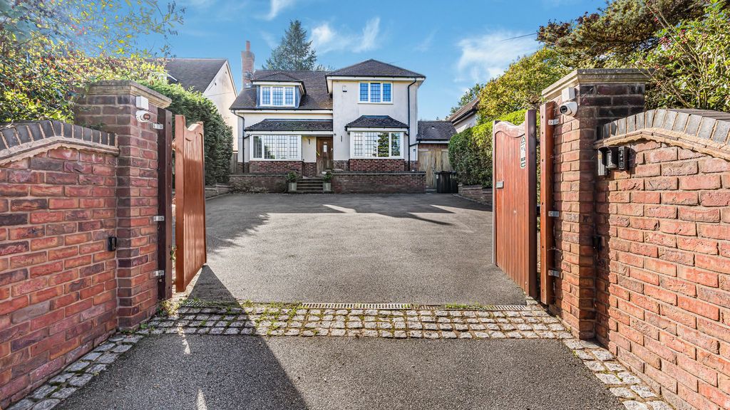 Property photo 1 of 33