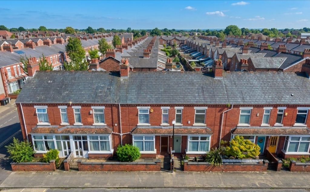 Property photo 1 of 12 Taylors Road - Drone Shot - Ewemove