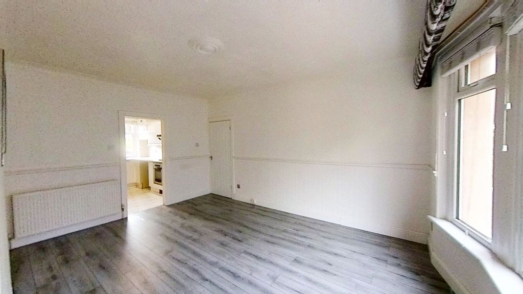 Property photo 3 of 10 Picture No. 17