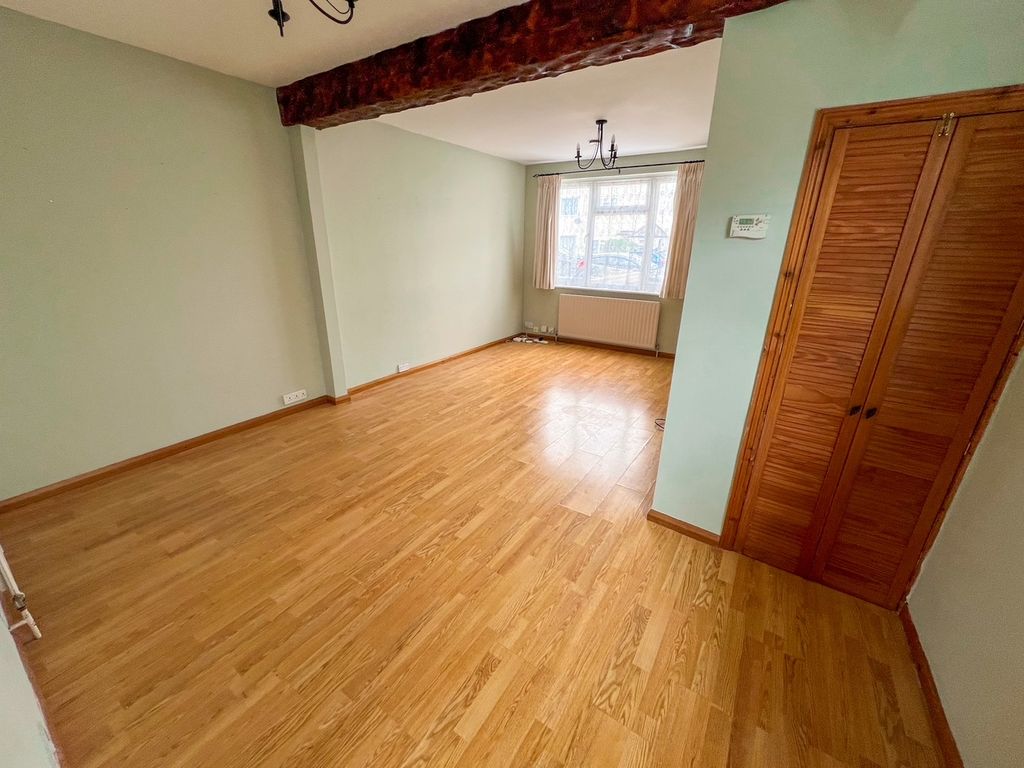 Property photo 2 of 29