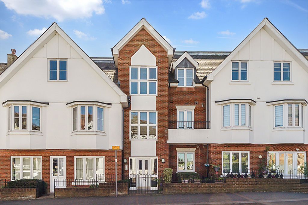 Property photo 2 of 12 H&Co.