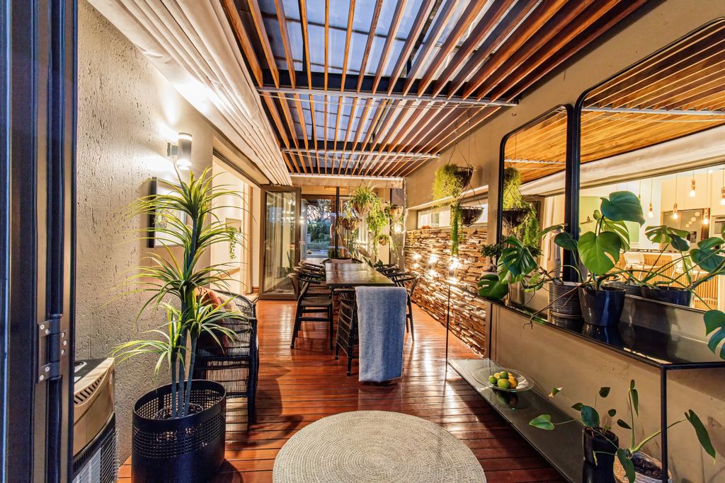 Property photo 3 of 64 Atrium