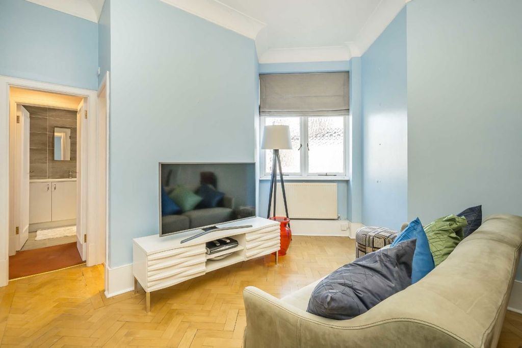 Property photo 2 of 9