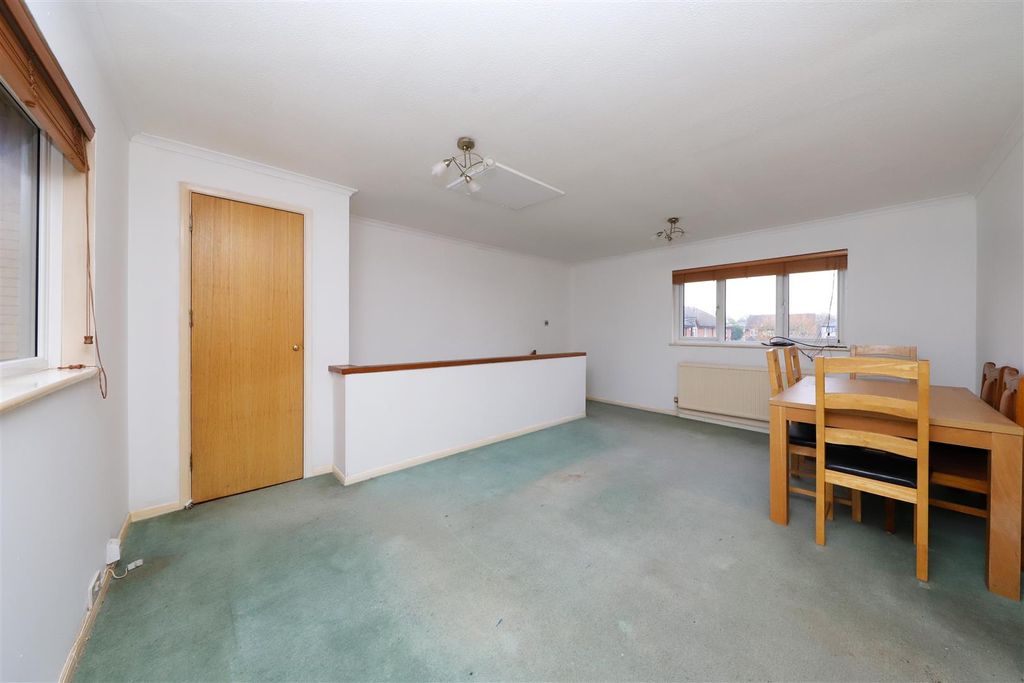 Property photo 2 of 7 Living/Dining Area