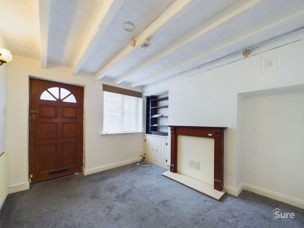 Property photo 3 of 7