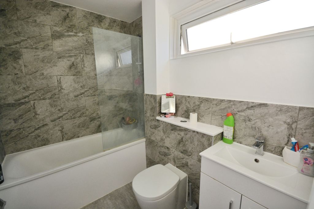 Property photo 3 of 19 Photo #3