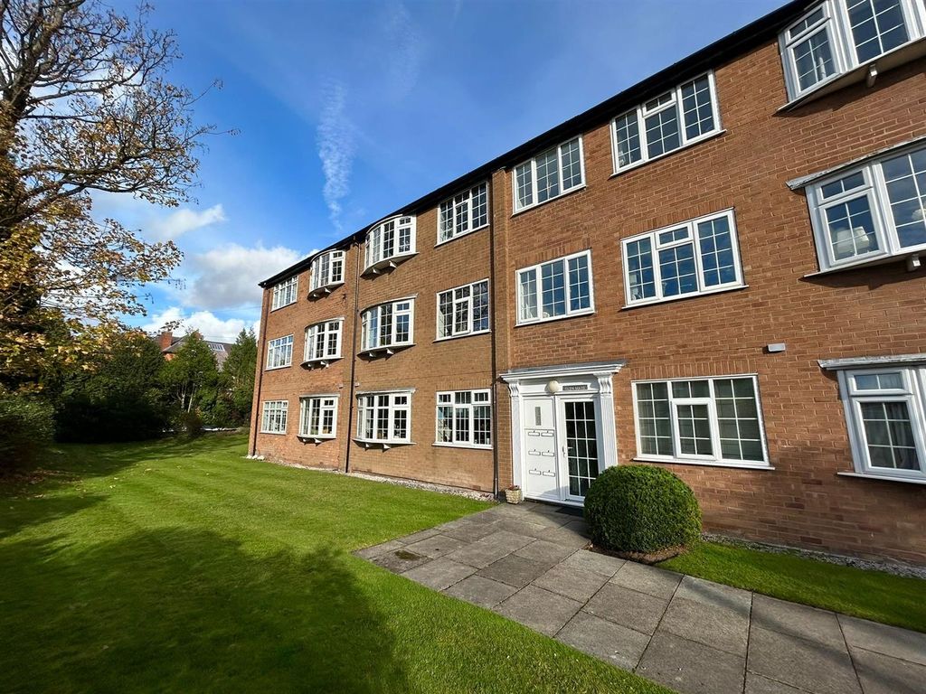 Property photo 1 of 12 External Front