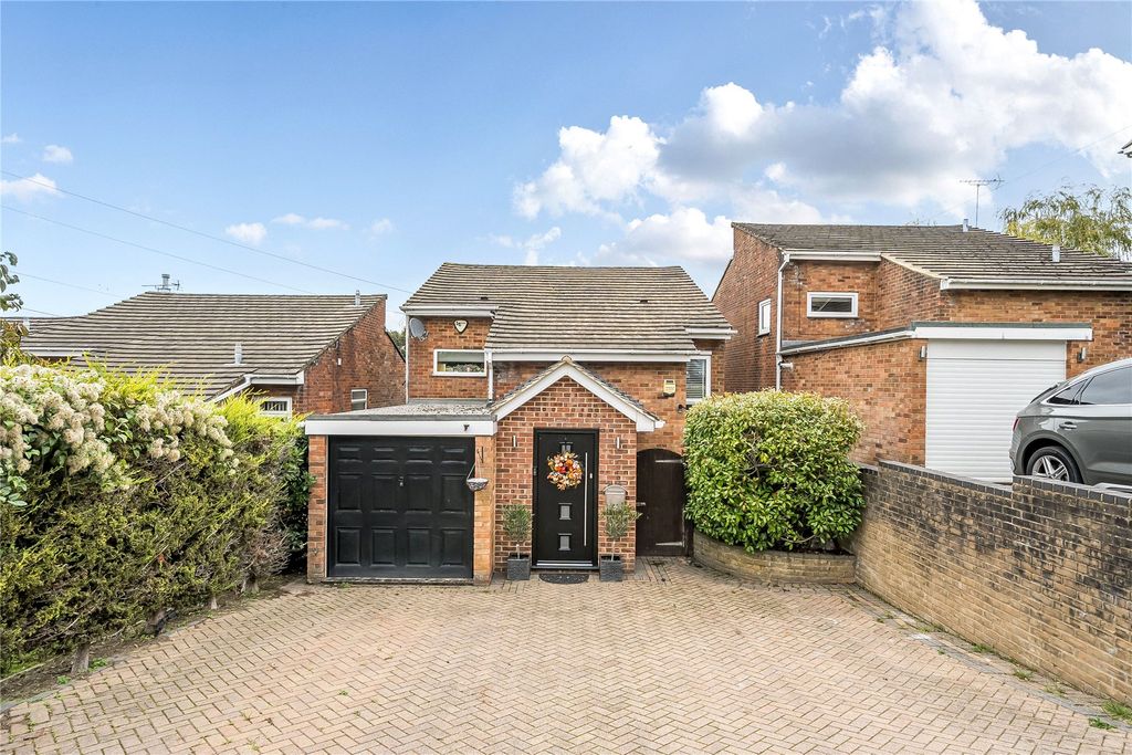 Property photo 1 of 21 Picture No. 01