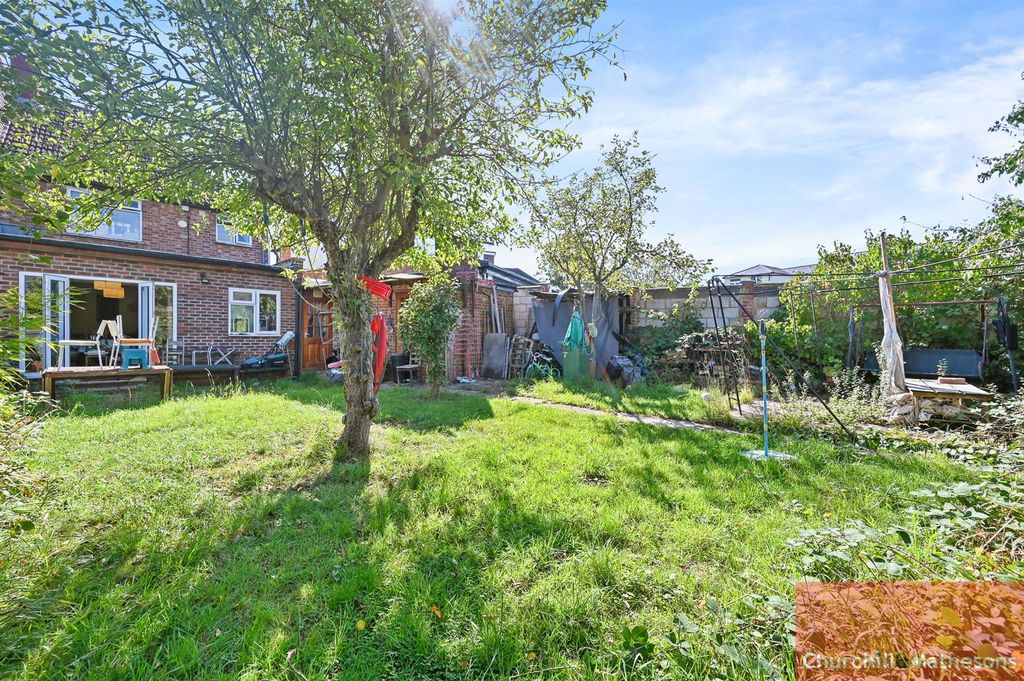 Property photo 2 of 11