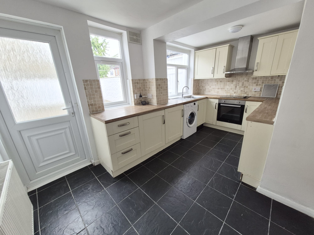 Property photo 3 of 12 A50Ead63-6542-42ee-Aa50-3d9c99A94c2F