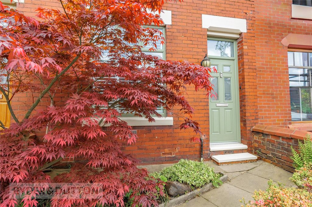 Property photo 1 of 19 Front External
