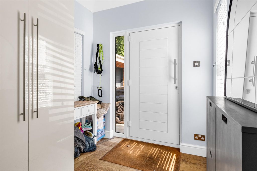 Property photo 3 of 27 Internal-18.Jpg