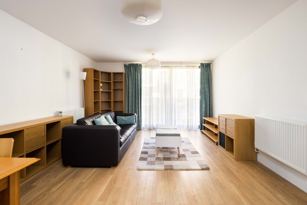 Property photo 1 of 9 Reception