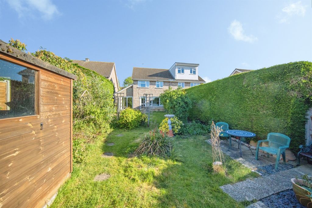 Property photo 3 of 17