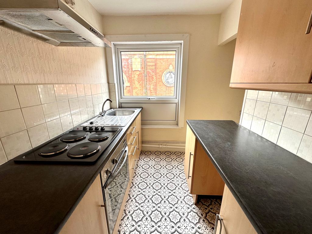Property photo 3 of 4 Kitchen