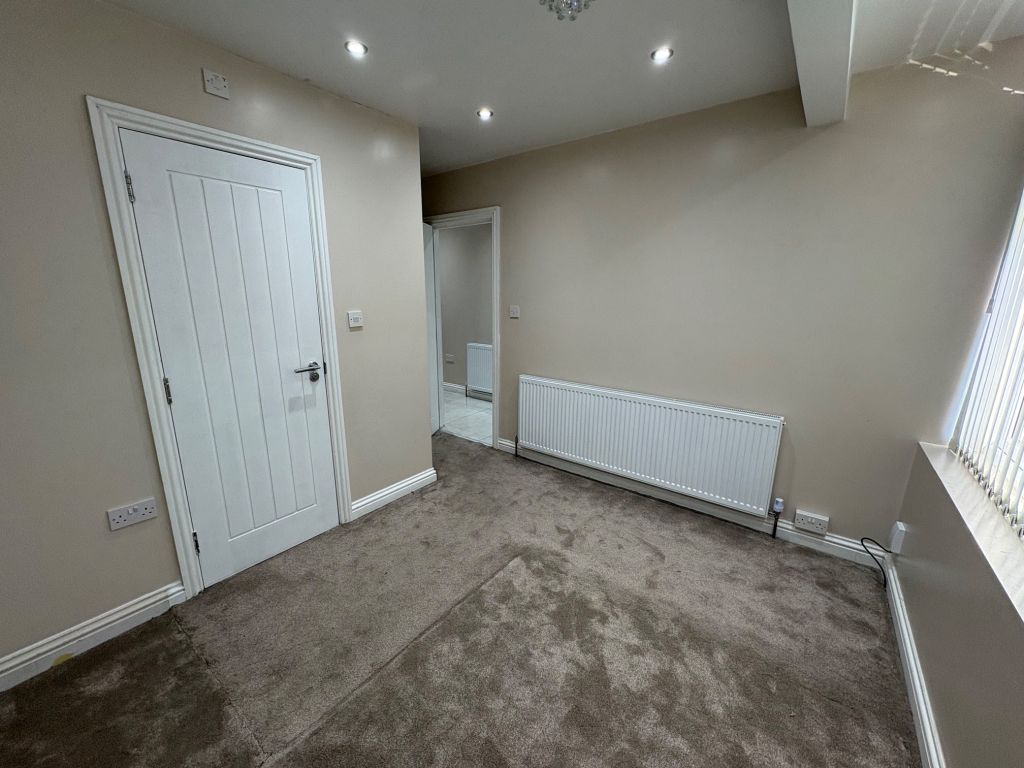 Property photo 2 of 9 Media-1777407965531-3624916407