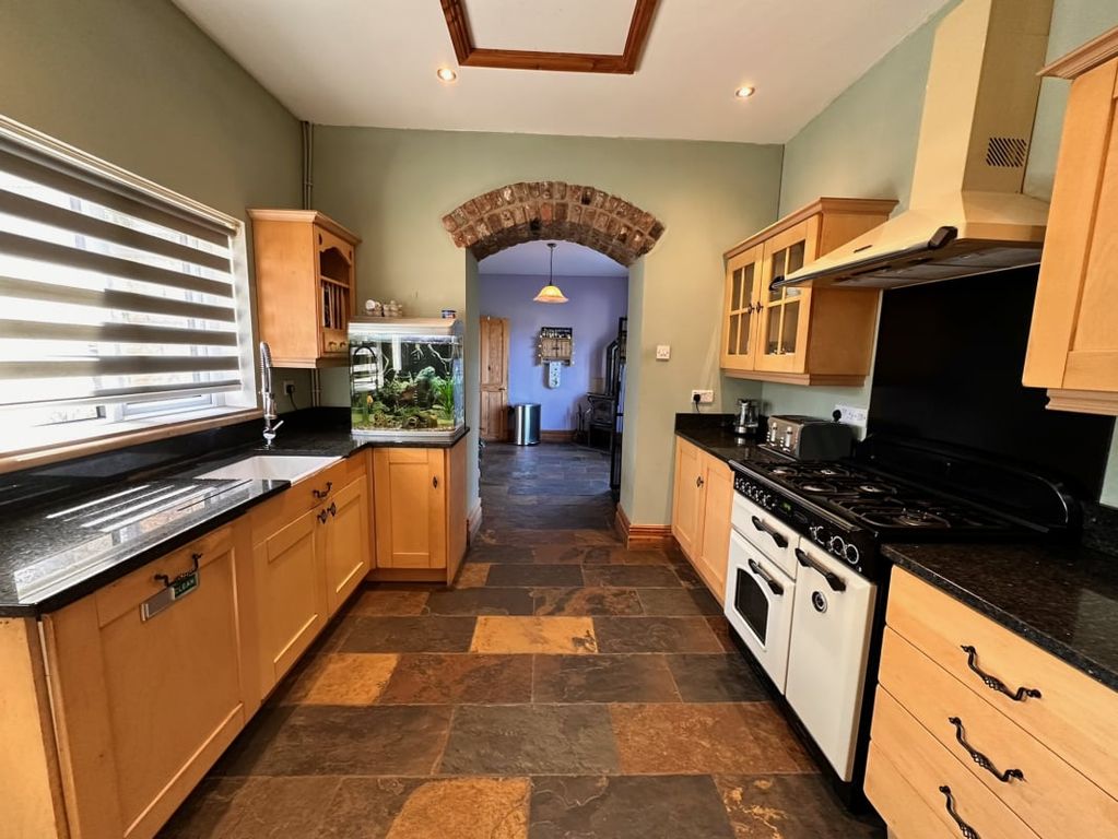 Property photo 2 of 24