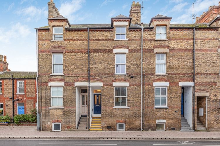 Property photo 2 of 11 310327