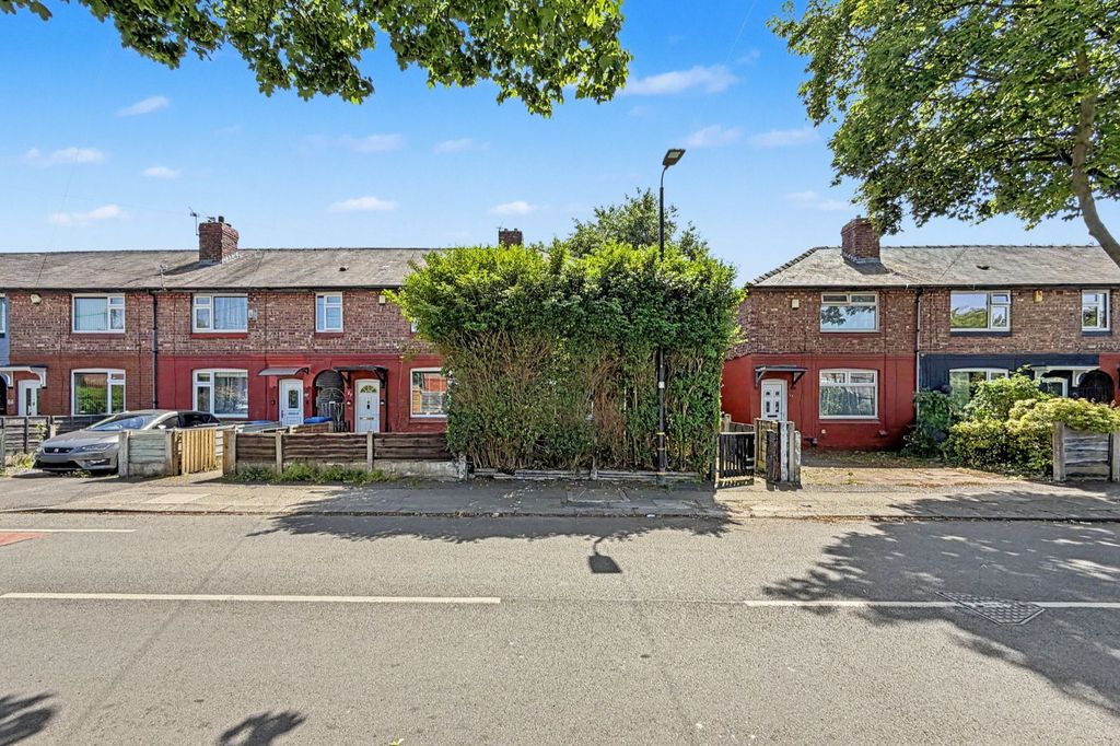 Property photo 1 of 19 91 Chatsworth Road, Stretford M32 9Qd