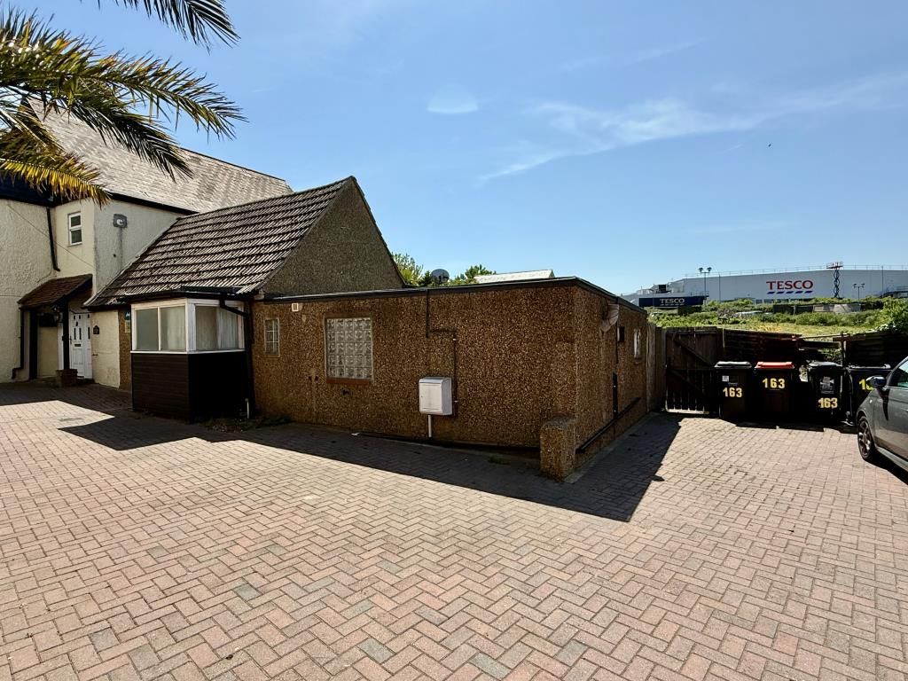 Property photo 2 of 9 Semi-Detached Bungalow
