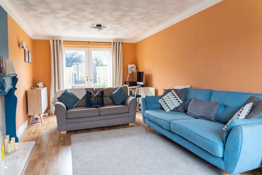 Property photo 2 of 25