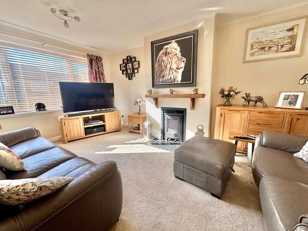 Property photo 2 of 11 Picture No. 03