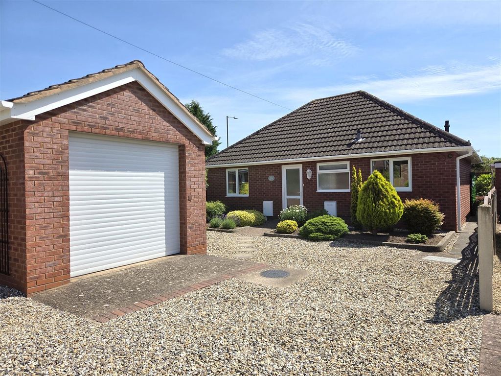 Property photo 1 of 14 2Amilf.Jpg