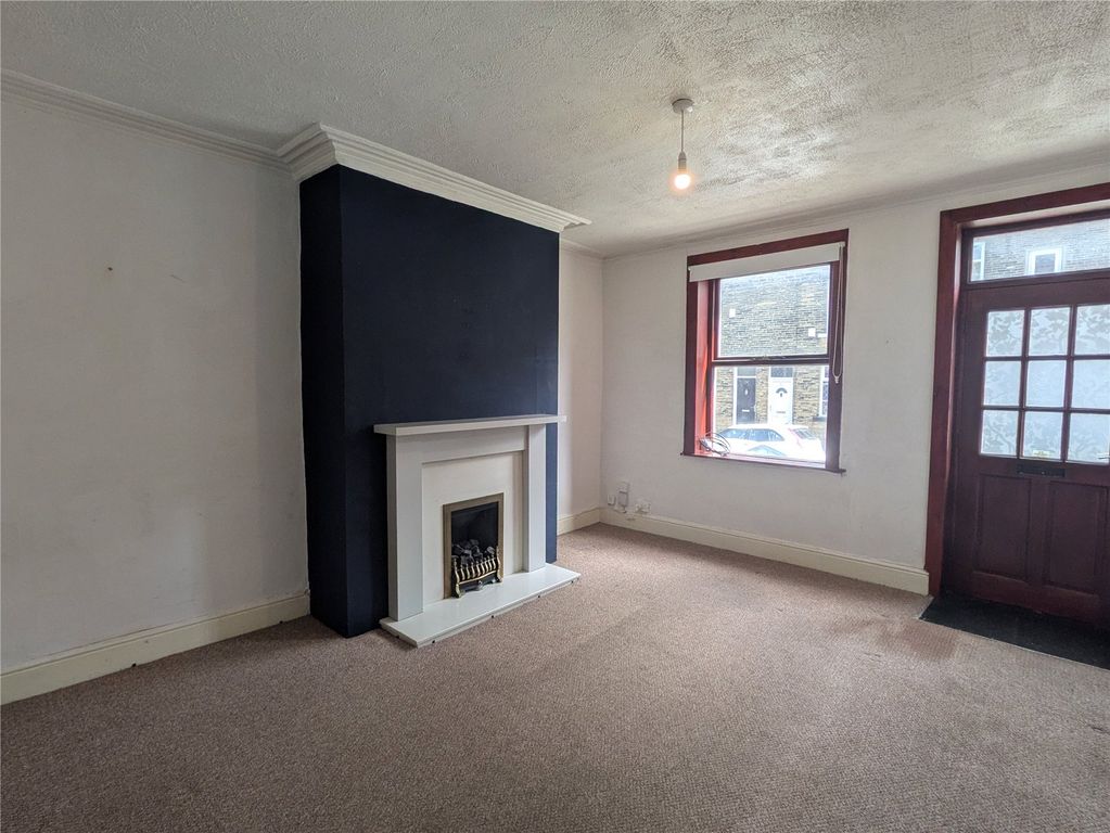 Property photo 3 of 9 Picture No. 12